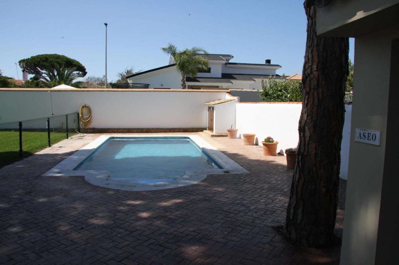 Moderno Y Amplio Chalet, Con Piscina Privada Chiclana de la Frontera Luaran gambar