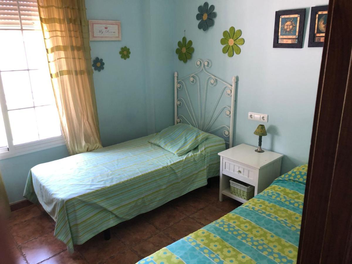 Moderno Y Amplio Chalet, Con Piscina Privada Chiclana de la Frontera Luaran gambar