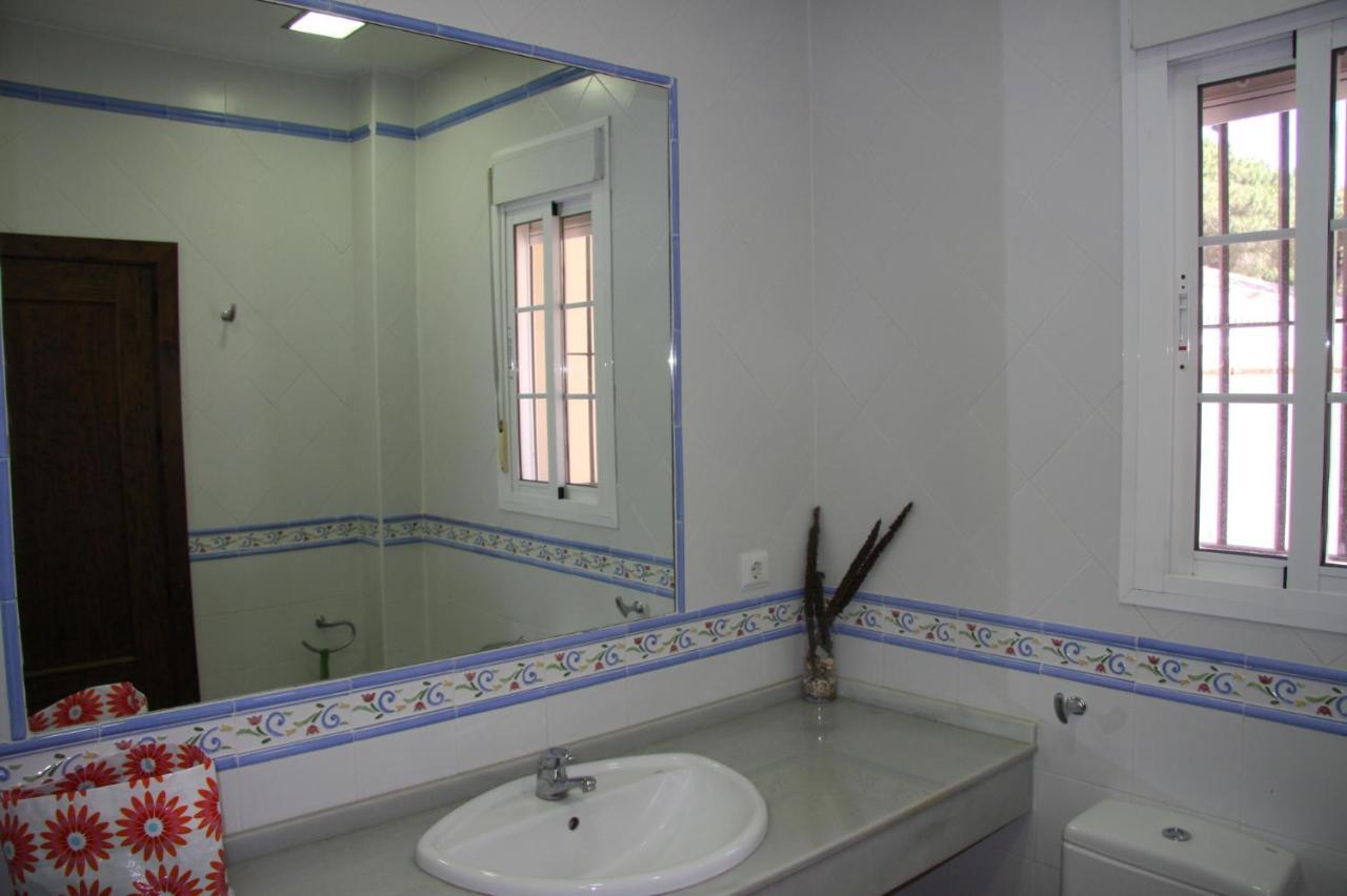 Moderno Y Amplio Chalet, Con Piscina Privada Chiclana de la Frontera Luaran gambar
