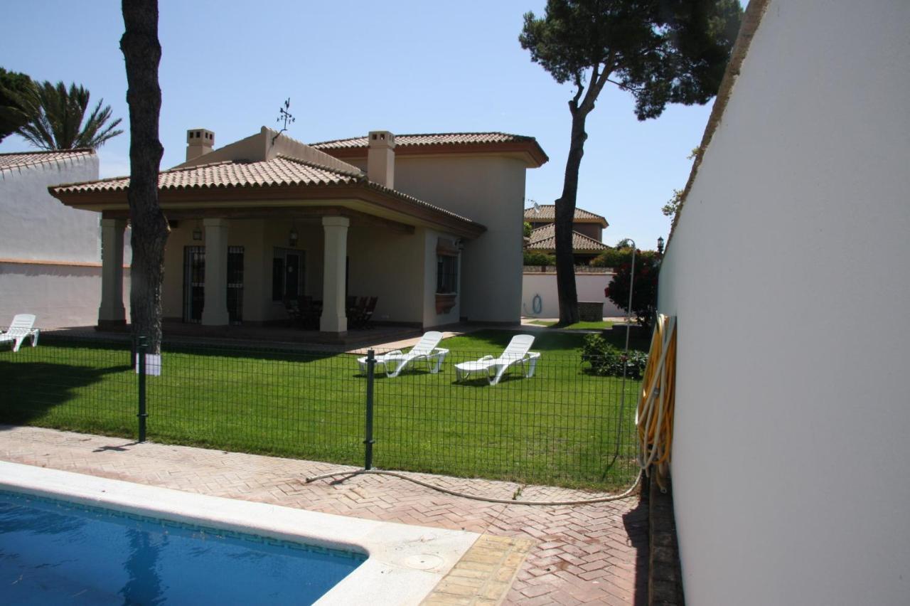 Moderno Y Amplio Chalet, Con Piscina Privada Chiclana de la Frontera Luaran gambar