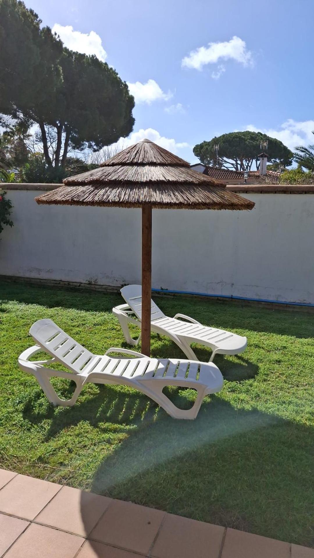 Moderno Y Amplio Chalet, Con Piscina Privada Chiclana de la Frontera Luaran gambar