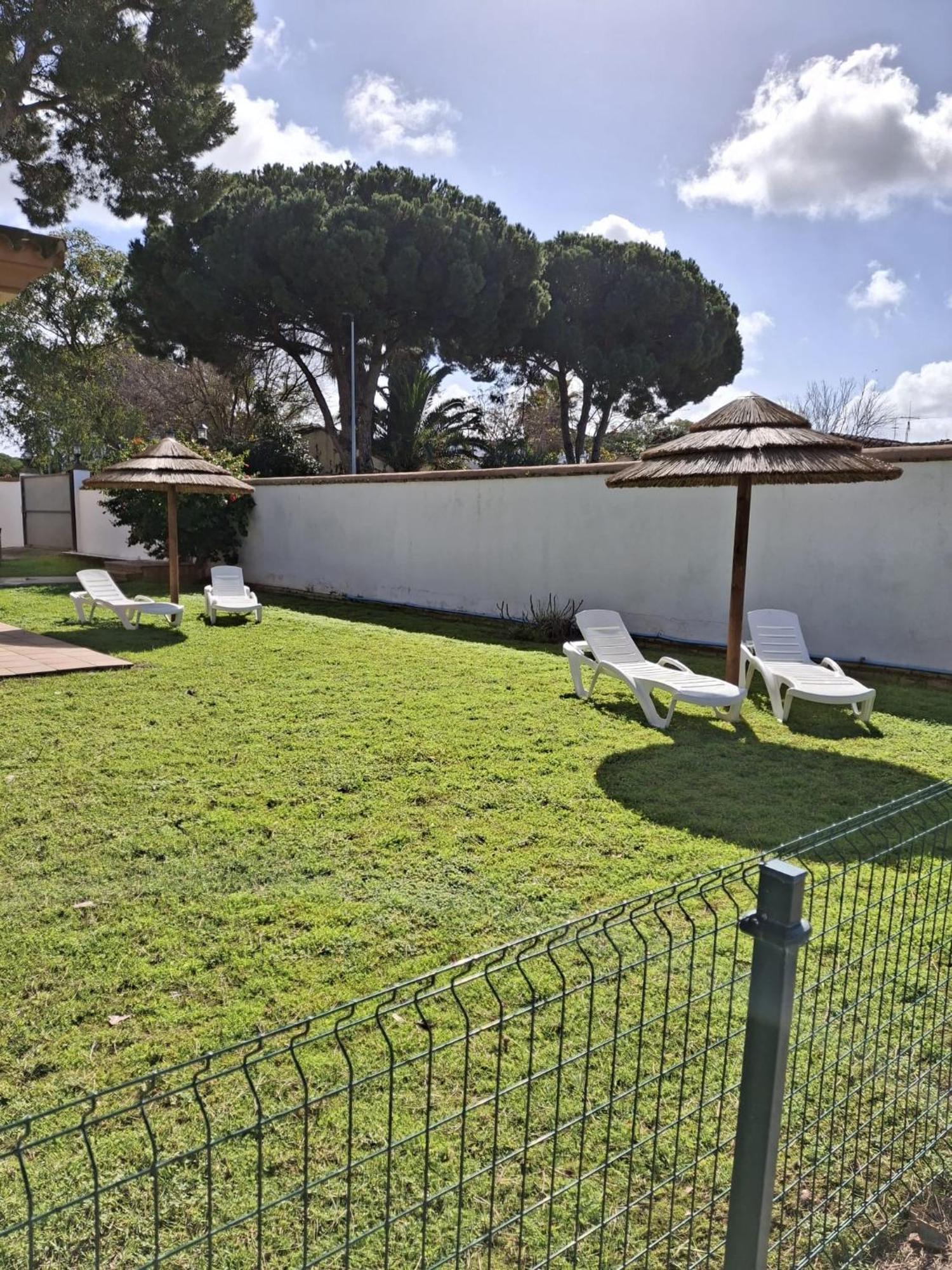 Moderno Y Amplio Chalet, Con Piscina Privada Chiclana de la Frontera Luaran gambar